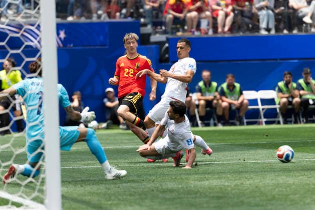 June 21, 2026, Los Angeles, California, USA: Belgium Alexis Saelemaekers (22) in actions against the IR Iran during the FIFA World Cup, WM, Weltmeisterschaft, Fussball Group G soccer match at SoFi Stadium in Inglewood, Calif., Sunday, June 21, 2026. World Cup 2026: IR Iran 0:0 Belgium  - ZUMAc68_ 20260621_zaf_c68_104 Copyright: xRingoxChiux