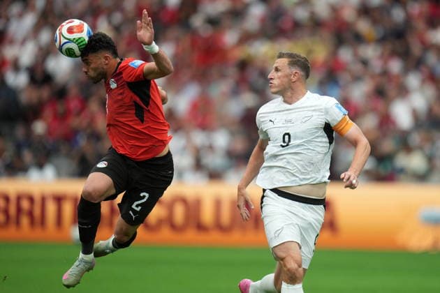 FIFA World Cup, WM, Weltmeisterschaft, Fussball 2026 - Group G - New Zealand vs Egypt Yasser Ibrahim of Egypt (L) in action against Chris Wood of New Zealand (R) during the FIFA World Cup 2026 group stage match New Zealand against Egypt, in Vancouver, Canada, 21 June 2026. VANCOUVER Canada  Copyright: xBOBxFRIDx