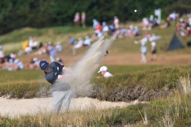 US Open Golf Championship - Round 4 epaselect Matt Fitzpatrick of England hits the ball out of a bunker during the fourth round of the 2026 US Open golf tournament at the Shinnecock Hills Golf Club in Southampton, New York, USA, 21 June 2026. SOUTHAMPTON NEW YORK United States  Copyright: xSARAHxYENESELx