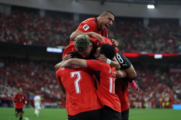 New Zealand v Egypt Group G - FIFA World Cup, WM, Weltmeisterschaft, Fussball 2026 VANCOUVER, CANADA JUNE 21, 2026: Egypt players celebrate during the FIFA World Cup 2026 Group G match between New Zealand and Egypt at BC Place in Vancouver, Canada. Visible in the celebration are M. Trezeguet ( 7), M. Lasheen ( 17) and Yasser ( 2). VANCOUVER Canada Copyright: x xMohamedxGamalxTageldinx xJNAxPressx