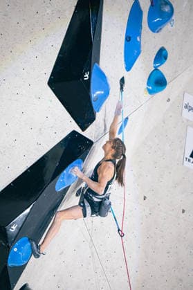 21.06.2026: Klettern - Seilklettern: World Climbing Series Innsbruck 2026 - Finale Damen Annie Sanders (USA) Innsbruck Kletterzentrum Innsbruck Österreich *** June 21, 2026 Climbing Rope Climbing World Climbing Series Innsbruck 2026 Womens Final Annie Sanders USA Innsbruck Climbing Center Innsbruck Austria,detected_source_language