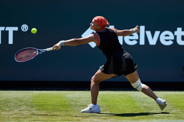 June 22, 2026, Bad Homburg, Hessen, Germany: Diana Shnaider returns with backhand to Clara Tauson of Denmark during the BAD HOMBURG OPEN powered by SOLARWATTT- WTA500 - Womens Tennis, 22.6.2026 in Bad Homburg (Tennis-Club Bad Homburg), Germany - Photo: Tennis 2026: Bad Hombug Open - WTA500: TAUSON 6:4 6:4 SHNAIDER  - ZUMAs343 20260622_zsp_s343_024 Copyright: xMathiasxSchulzx