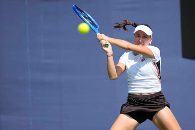 Lexus Eastbourne Open - Day One Kamilla Rakhimova competes during her match at the 2026 Lexus Eastbourne Open Women s tennis tournament at the Devonshire Park Lawn Tennis Club in Eastbourne, Great Britain, on June 22, 2026. Eastbourne United Kingdom  Copyright: xOwenxHammondx originalFilename:hammond-2026lexu260622_npsKe.jpg