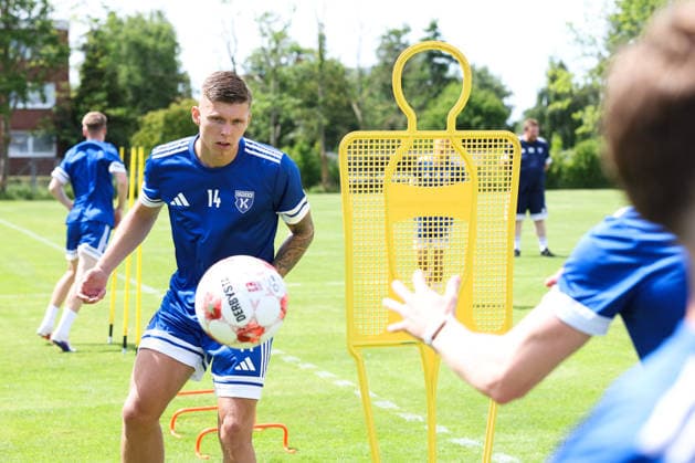 22.06.2026 Fussball, Herren, Regionalliga Nord, Trainingsauftakt BSV Kickers Emden Luc Ihorst (blau 14 BSV Kickers Emden) *** June 22, 2026 Soccer, Mens, Regionalliga Nord, First Training Session