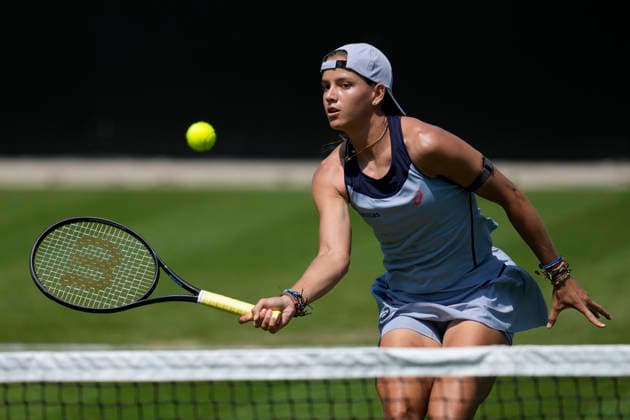 Lexus Eastbourne Open - Day One Emiliana Arango in action during a match at the 2026 Lexus Eastbourne Open Women s tennis tournament at the Devonshire Park Lawn Tennis Club in Eastbourne, Great Britain, on June 22, 2026. Eastbourne United Kingdom  Copyright: xOwenxHammondx originalFilename:hammond-2026lexu260622_npFHh.jpg