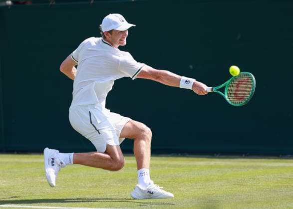 August Holmgren (DEN), Herren Einzel, Men s Singles, Qualifikation, Wimbledon Tennis - Wimbledon 2026 - Grand Slam ITF ATP, Tennis Herren WTA, Tennis Damen - AELTC - London - - Great Britain - 22 June 2026. *** August Holmgren DEN, Mens Singles, Qualifying, Wimbledon Tennis, Wimbledon 2026, Grand Slam, ITF, ATP, WTA, AELTC, London, Great Britain, June 22, 2026,detected_source_language Copyright: xJuergenxHasenkopfx