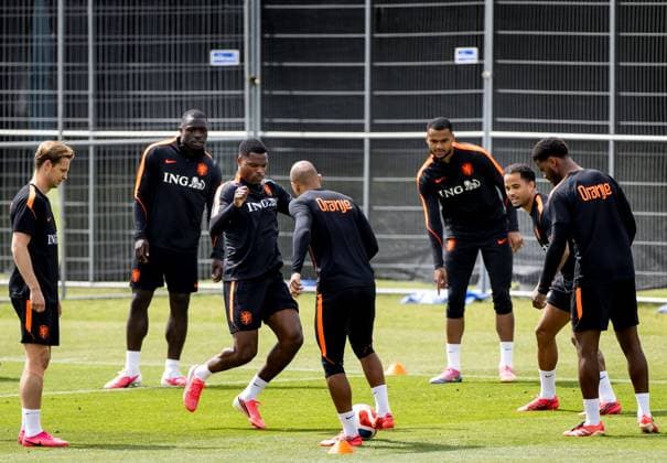 KANSAS CITY - Frenkie de Jong (of the Netherlands), Brian Brobbey (of the Netherlands), Denzel Dumfries (of the Netherlands), Donyell Malen (of the Netherlands), Cody Gakpo (of the Netherlands), Justin Kluivert (of the Netherlands) and Jorrel Hato (of the Netherlands) during a training session of the Dutch national team, Nationalteam at the KC Current Training Facility, on June 22, 2026, in Kansas City. The Dutch national team is preparing for the match against Tunisia during the FIFA World Cup, WM, Weltmeisterschaft, Fussball KOEN VAN WEEL ANP xVIxANPxSportx xxANPxIVx 561669643 originalFilename: 561669643.jpg