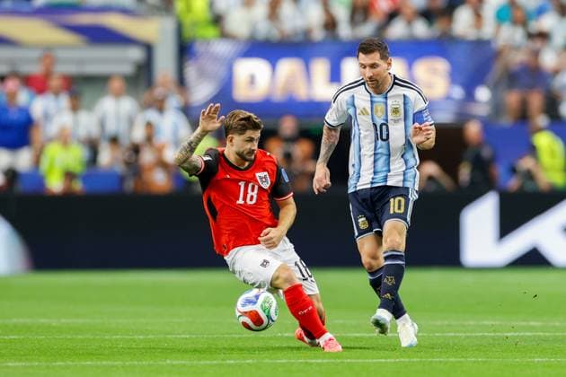 DALLAS, 22-06-2026, Dallas AT&T Stadium, World Cup 2026 Match between Argentina and Austria. Picture shows Austria player Romano Schmid and Argentina player Lionel Messi Argentina - Austria (World Cup 2026)  x204557248x Copyright: