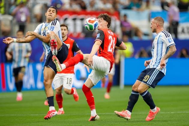 DALLAS, 22-06-2026, Dallas AT&T Stadium, World Cup 2026 Match between Argentina and Austria. Picture shows Austria player Paul Wanner and Argentina player Alexis Mac Allister Argentina - Austria (World Cup 2026)  x204557616x Copyright: