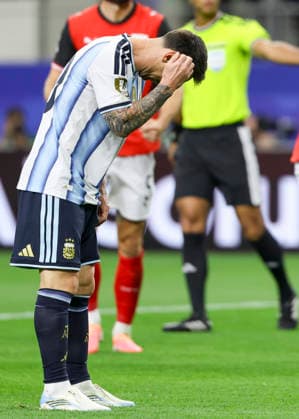 SOCCER - FIFA World Cup, WM, Weltmeisterschaft, Fussball 2026 ARLINGTON,TEXAS,USA,22.JUN.26 - SOCCER - FIFA World Cup 2026, group stage, Argentina vs Austria. Image shows the disappointment of Lionel Messi (ARG). keywords: penalty.  GEPAxpictures xArminxRauthner