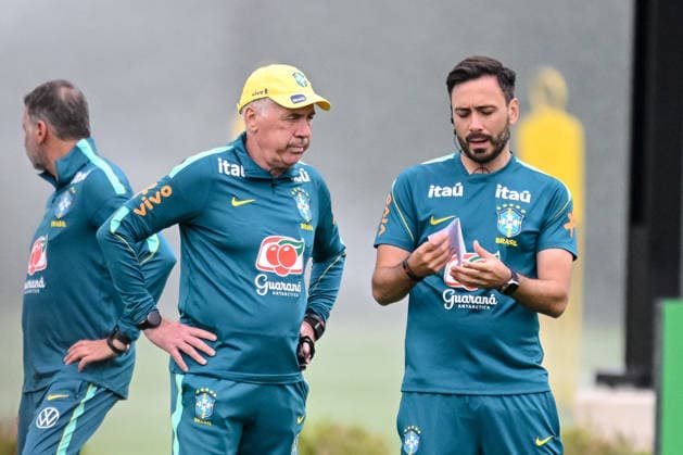 coach Carlo Ancelotti (Brazil) and assistant coach Davide Ancelotti (Brazil) Looks on during the Brazil training session at Columbia Park Training Facility on June 22, 2026 in Morristown, New Jersey. (Photo by Harry Langer DeFodi Images) - *** Coach Carlo Ancelotti and assistant coach Davide Ancelotti watch the Brazil training session at Columbia Park Training Facility on June 22, 2026, in Morristown, New Jersey. Photo by Harry Langer, DeFodi Images,detected_source_language