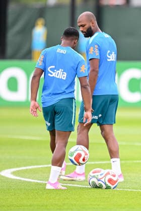 Endrick (Brazil) and Thiago (Brazil) Looks on during the Brazil training session at Columbia Park Training Facility on June 22, 2026 in Morristown, New Jersey. (Photo by Harry Langer DeFodi Images) - *** Endrick Brazil and Thiago Brazil watch during the Brazil training session at Columbia Park Training Facility on June 22, 2026, in Morristown, New Jersey. Photo by Harry Langer, DeFodi Images,detected_source_language