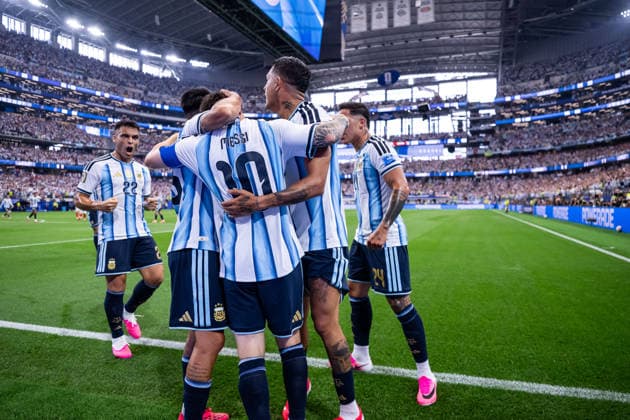 260622 Lionel Messi of Argentina celebrates with Lautaro Martinez, Enzo Fernandez, Facundo Medina and Thiago Almada after 1-0 during the FIFA World Cup, WM, Weltmeisterschaft, Fussball 2026 football match between Argentina and Austria on June 22, 2026 in Dallas. Photo: Ludvig Thunman BILDBYRAN kod LT LT0807 fotboll football soccer fotball vm fotbolls-vm fotball-vm fotbolls-vm 2026 fifa world cup 2026 day 12 bbeng jubel *** June 22, 2026  Copyright: LUDVIGxTHUNMAN BB260622LT082