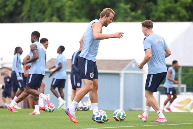 England s Harry Kane (C) attends a training session of the team in Kansas, USA, 22 June 2026. England s training session !ACHTUNG: NUR REDAKTIONELLE NUTZUNG!  Copyright: xJUANxIGNACIOxRONCORONIx GRAF3379 20260622-55020676720_1