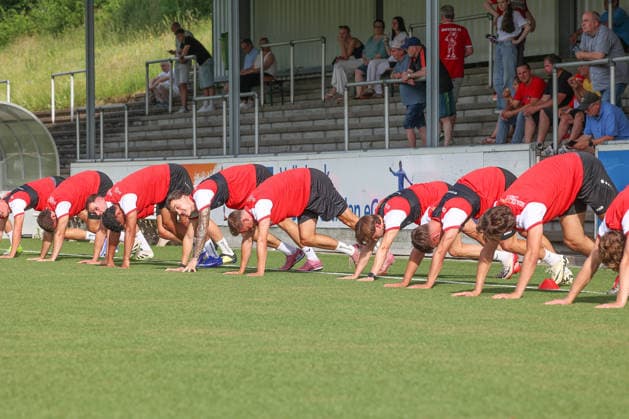 Football, RL West, Sportfreunde Siegen, start of pre-season training