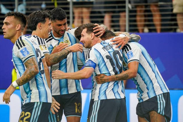 USA: Fußball FIFA World Cup, WM, Weltmeisterschaft, Fussball 2026 Gruppenphase, 2. Spieltag Argentinien vs Österreich AT&T Stadium (Arlington, Dallas County, Texas): Tor und Torjubel zum 1:0 durch Lionel Messi (Argentinien 10) Freude, Emotionen, Jubel *** USA Soccer 2026 FIFA World Cup Group Stage, Matchday 2 Copyright: xJOERANxSTEINSIEKx