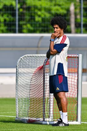 Trainingsauftakt FC Bayern München II; 22.06.2026 MÜNCHEN, GERMANY - 22. June: im Bild DANTE Bonfim Costa Santos Cheftrainer FC Bayern München II beim Trainingsauftakt der kleinen Bayern *** FC Bayern Munich II Kicks Off Training Season on June 22, 2026, in Munich, Germany. Pictured Copyright: xBEAUTIFULxSPORTS Goldbergx