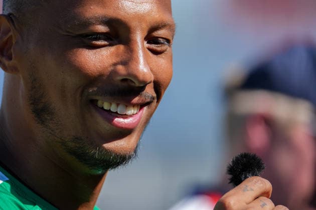 Eloy Room, a goalkeeper from Curaçao, reacts in a practice session in Miami, United States, 22 June 2026. Room delivered the best performance by a goalkeeper in World Cup history against Ecuador, with 15 saves, and emphasized that the secret lay in the experience he has gained over his 37 years, asserting that, like fine wine, goalkeepers improve with age. Eloy Room and the secret of the veteran goalkeepers at the World Cup: We re like fine wine !ACHTUNG: NUR REDAKTIONELLE NUTZUNG!  Copyright: xAlbertoxBoalx GR1058 20260622-55020677467_1