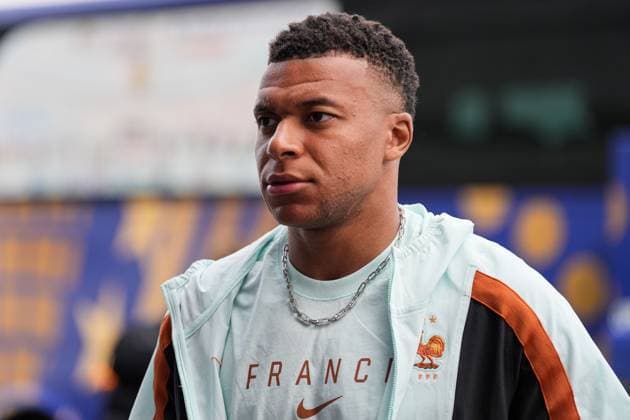 Kylian MbappÃ of France arrives to the Philadelphia Stadium France v Iraq, 2026 FIFA World Cup, WM, Weltmeisterschaft, Fussball Group I, Football, Philadelphia Stadium, Philadelphia, Pennsylvania, USA - 22 Jun 2026Philadelphia Philadelphia Stadium Pennsylvania (PA) United States of America  Copyright: xIsmaelxAdnan Shutterstockx 16950632n