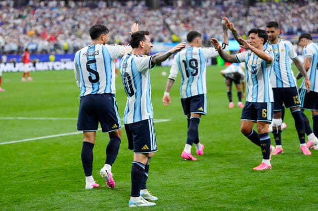 Argentina v Austria: Group J - FIFA World Cup, WM, Weltmeisterschaft, Fussball 2026 Lionel Messi of Argentina celebrates after scoring his team s second goal during the FIFA World Cup 2026 Group J match between Argentina and Austria at Dallas Stadium on June 22, 2026 in Arlington, Texas. Arlington TX United States  Copyright: xJosexBretonx originalFilename:bretonhernandez-argentin260622_npsz3.jpg