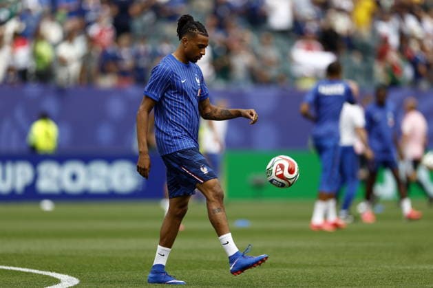 FIFA World Cup, WM, Weltmeisterschaft, Fussball 2026 - Group I - France vs Iraq Michael Olise of France warms up ahead of the FIFA World Cup 2026 group stage match France against Iraq, in Philadelphia, Pennsylvania, USA, 22 June 2026. PHILADELPHIA United States  Copyright: xWILLxOLIVERx