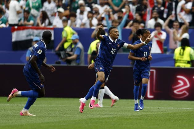 FIFA World Cup, WM, Weltmeisterschaft, Fussball 2026 - Group I - France vs Iraq Kylian Mbappe of France (C) celebrates scoring the 1-0 goal the FIFA World Cup 2026 group stage match France against Iraq, in Philadelphia, Pennsylvania, USA, 22 June 2026. PHILADELPHIA United States  Copyright: xWILLxOLIVERx