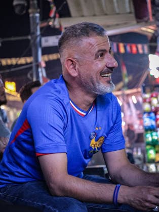 June 22, 2026, Erbil, Kurdistan Region, Iraq: ERBIL IRAQ JUNE 2026 Iraqi football fans gather in the city of Erbil to watch the 2026 FIFA World Cup, WM, Weltmeisterschaft, Fussball matches. Fans are seen showing their support for their favorite teams including the Iraqi and French national teams in the area near the historic Erbil Citadel and the popular Iskan district Erbil Iraq - ZUMAr205 20260622_zip_r205_004 Copyright: xSaburxRashidx