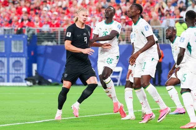 RECORD DATE NOT STATED FIFA World Cup, WM, Weltmeisterschaft, Fussball 2026 - Group I - Norway v Senegal Erling Haaland player of Norway and Pape Gueye player of Senegal during the match between Norway and Senegal in the second round of Group I of the 2026 FIFA World Cup group stage at New York New Jersey Stadium, in East Rutherford, United States, on Monday, June 22, 2026.(Foto: William Volcov Brazil Photo Press IMAGO) Sports East Rutherford NJ United States of America Copyright: xWILLIAMxVOLCOVx