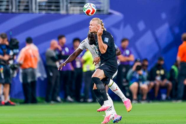 Kalidou Koulibaly of Senegal and Erling Haaland of Norway battle for the ball Norway v Senegal, Group I - FIFA World Cup, WM, Weltmeisterschaft, Fussball 2026, Norway v Senegal, New York New Jersey Stadium, June 22, 2026, East Rutherford, United States.