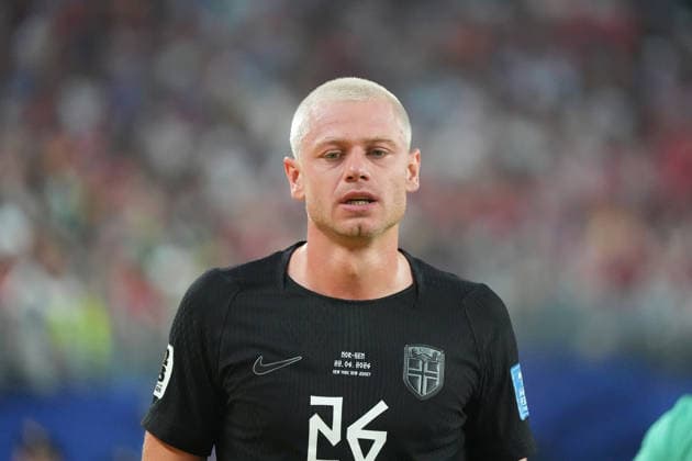 Julian Ryerson (Norwegen, Norway, 26) muss früh verletzt ausgewechselt werden - New York 22.06.2026: Norwegen vs. Senegal, MetLife Stadium, World Cup 26 Gruppe I, 2. Spieltag *** Julian Ryerson, Norway, 26, had to be substituted early due to injury. New York, June 22, 2026. Norway vs. Senegal, MetLife Stadium, World Cup 26, Group I, Matchday 2,detected_source_language