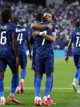 PHILADELPHIA - (LR) Ousmane Dembele of France, Kylian Mbappe of France celebrate the 3-0 during the FIFA 2026 World Cup Group I match between France and Iraq at the Philadelphia Stadium on June 22, 2026 in Philadelphia, United States. MAURICE VAN STEEN ANP FIFA World Cup, WM, Weltmeisterschaft, Fussball 2026 2026 xVIxANPxSportx xMauricexvanxSteenxIVx 561700860 originalFilename: 561700860.jpg