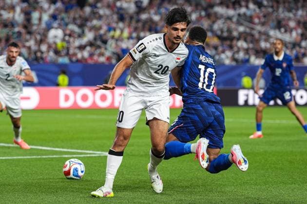 Kylian MbappÃ of France goes down in the box with a challenge from Aimar Sher of Iraq France v Iraq, 2026 FIFA World Cup, WM, Weltmeisterschaft, Fussball Group I, Football, Philadelphia Stadium, Philadelphia, Pennsylvania, USA - 22 Jun 2026Philadelphia Philadelphia Stadium Pennsylvania (PA) United States of America  Copyright: xIsmaelxAdnan Shutterstockx 16950632df