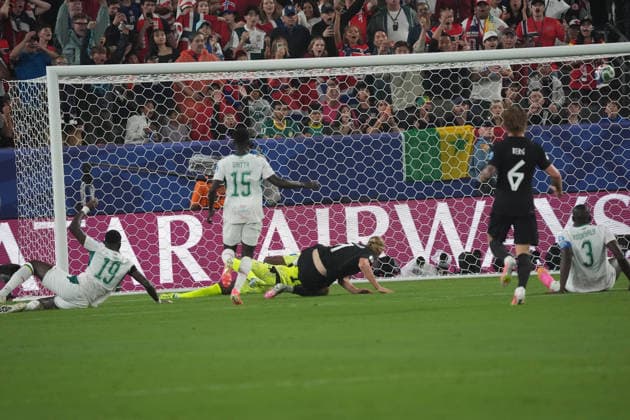 Erling Haaland (Norwegen, Norway, 9) erzielt das Tor zum 2:0 - New York 22.06.2026: Norwegen vs. Senegal, MetLife Stadium, World Cup 26 Gruppe I, 2. Spieltag *** Erling Haaland of Norway scores the goal to make it 2–0 in New York on June 22, 2026, in the Norway vs. Senegal match at MetLife Stadium, World Cup Group I, Matchday 2,detected_source_language