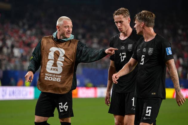 Fußball, WM 2026, 20260622, Norwegen - Senegal. Im Bild v.l. Julian RYERSON (Norwegen, 26), Torbjorn HEGGEM (Norwegen, 17), David MOLLER WOLFE (Norwegen, 5). East Rutherford New-York-New-Jersey-Stadion New Jersey Vereinigte Staaten von Amerika *** Soccer, 2026 World Cup, 20260622, Norway vs. Senegal Pictured from left Copyright: Passion2Press MarkusxFischerx