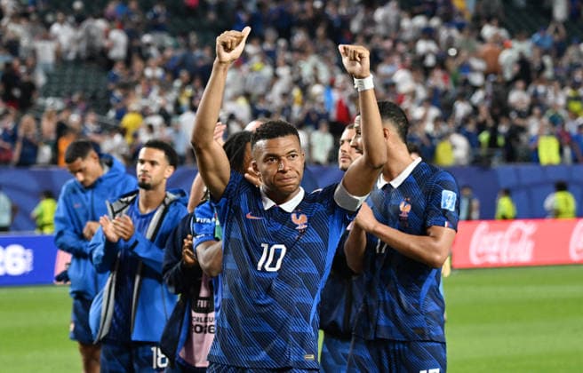2026 World Cup - France vs Iraq in Philadelphia France forward Kylian Mbappé (10) during World Cup 2026 game France vs Iraq on June 22, 2026 in Philadelphia, Pennsylvania. Photo by Olivier Douliery ABACAPRESS.COM Philadelphia Pennsylvania United States  Copyright: xDoulieryxOlivier ABACAx