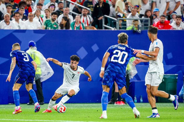 June 22, 2026, Philadelphia, Pennsylvania, USA: YOUSSEF AMYN of Iraq dribbles the ball during the 2026 FIFA World Cup, WM, Weltmeisterschaft, Fussball Group I match at Philadelphia Stadium in Philadelphia, PA on June 22, 2026. World Cup 2026: Group I: France V Iraq  - ZUMAm283 20260622_zsp_m283_070 Copyright: xBillyxMyersx