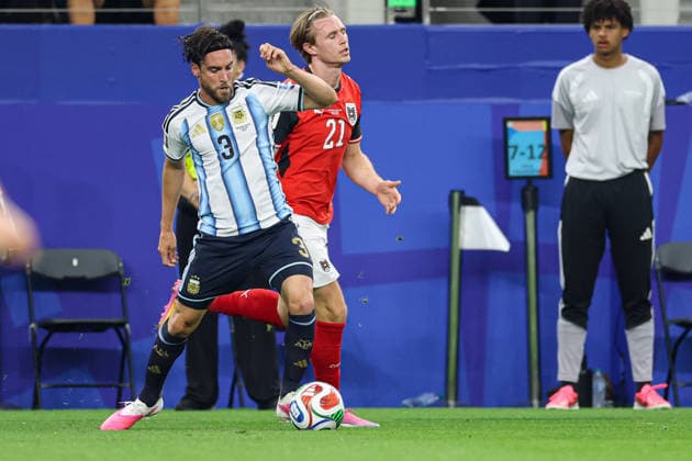Argentina s Nicolas Tagliafico in action during the FIFA World Cup, WM, Weltmeisterschaft, Fussball 2026 Group J match between Argentina and Austria at Dallas Stadium on June 22, 2026 in Dallas, United States. (Photo by Torbjorn Tande DeFodi Images) - *** Argentinas Nicolás Tagliafico in action during the 2026 FIFA World Cup Group J match between Argentina and Austria at Dallas Stadium on June 22, 2026, in Dallas, United States. Photo by Torbjorn Tande, DeFodi Images,detected_source_language