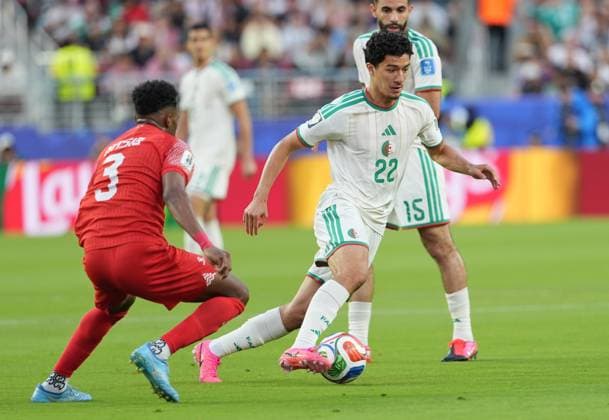 Jordan v Algeria - FIFA World Cup, WM, Weltmeisterschaft, Fussball 2026 - Group J SANTA CLARA, UNITED STATES - JUNE 22: Abdallah Nasib (3) of Jordan in action against Ibrahim Maza of Algeria during the 2026 FIFA World Cup First Stage Group J match between Jordan and Algeria at Levi s Stadium (San Francisco Bay Area Stadium) in Santa Clara, California, United States on June 22, 2026. Tayfun Coskun Anadolu California United States. Editorial use only. Please get in touch for any other usage.  Copyright: x2026xAnadoluxTayfunxCoskunx