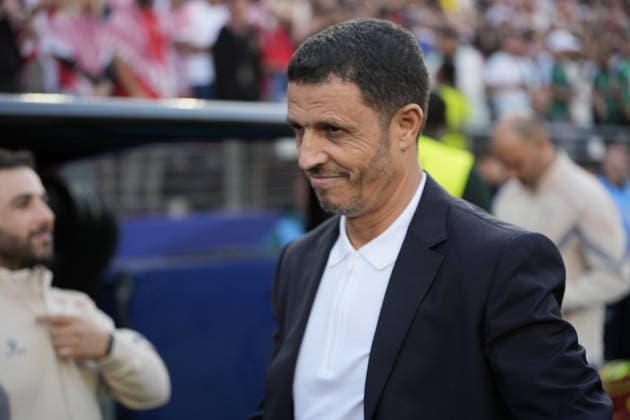Jordan v Algeria - FIFA World Cup, WM, Weltmeisterschaft, Fussball 2026 - Group J SANTA CLARA, UNITED STATES - JUNE 22: Jamal Sellami head coach of Jordan is seen prior the 2026 FIFA World Cup First Stage Group J match between Jordan and Algeria at Levi s Stadium (San Francisco Bay Area Stadium) in Santa Clara, California, United States on June 22, 2026. Tayfun Coskun Anadolu California United States. Editorial use only. Please get in touch for any other usage.  Copyright: x2026xAnadoluxTayfunxCoskunx