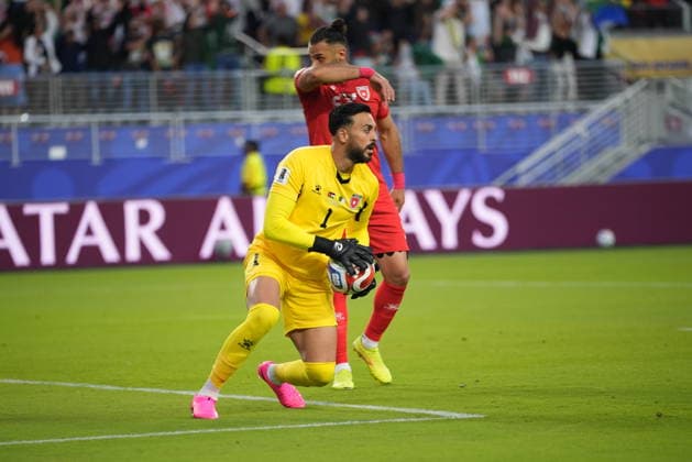 Jordan v Algeria - FIFA World Cup, WM, Weltmeisterschaft, Fussball 2026 - Group J SANTA CLARA, UNITED STATES - JUNE 22: Yazeed Abulaila (1) of Jordan in action during the 2026 FIFA World Cup First Stage Group J match between Jordan and Algeria at Levi s Stadium (San Francisco Bay Area Stadium) in Santa Clara, California, United States on June 22, 2026. Tayfun Coskun Anadolu California United States. Editorial use only. Please get in touch for any other usage.  Copyright: x2026xAnadoluxTayfunxCoskunx