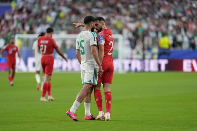 Jordan v Algeria - FIFA World Cup, WM, Weltmeisterschaft, Fussball 2026 - Group J SANTA CLARA, UNITED STATES - JUNE 22: Ehsan Haddad (23) of Jordan argues with Rayan Ait-Nouri of Algeria during the 2026 FIFA World Cup First Stage Group J match between Jordan and Algeria at Levi s Stadium (San Francisco Bay Area Stadium) in Santa Clara, California, United States on June 22, 2026. Tayfun Coskun Anadolu California United States. Editorial use only. Please get in touch for any other usage.  Copyright: x2026xAnadoluxTayfunxCoskunx