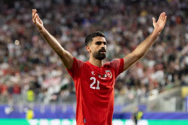 FIFA World Cup, WM, Weltmeisterschaft, Fussball 2026 - Group J - Jordan vs Algeria Jordan midfielder Nizar Al-Rashdan celebrates his first-half goal during the 2026 FIFA World Cup group stage match between Jordan and Algeria at San Francisco Bay Area Stadium in Santa Clara, USA, 22 June 2026. Santa Clara United States  Copyright: xBENJAMINxFANJOYx