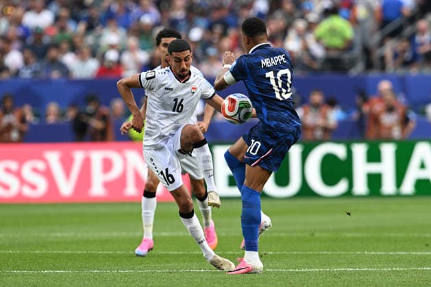 PHILADELPHIA, PA - JUNE 22: Amir al-Ammari 16 of Iraq and Kylian Mbappe 10 of France battle for the ball during the FIFA World Cup, WM, Weltmeisterschaft, Fussball 2026 Group I match between France and Iraq on June 22nd, 2026 at Philadelphia Stadium in Philadelphia, PA.(Photo by Terence Lewis Icon Sportswire) SOCCER: JUN 22 FIFA World Cup 26 Group I - France vs Iraq EDITORIAL USE ONLY Icon260622066