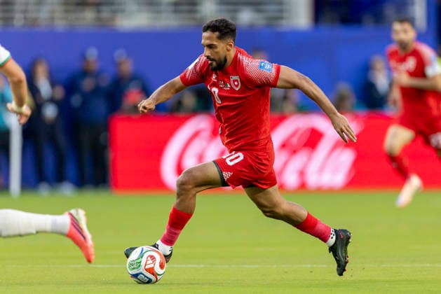 SANTA CLARA, CA - JUNE 22: Musa Al-Tamari 10 of Jordan runs with the ball during the FIFA World Cup, WM, Weltmeisterschaft, Fussball Group J match between Jordan and Algeria on June 22, 2026 at San Francisco Bay Area Stadium in Santa Clara, CA. (Photo by Bob Kupbens Icon Sportswire) SOCCER: JUN 22 FIFA World Cup 26 Group J - Jordan vs Algeria EDITORIAL USE ONLY Icon260622014