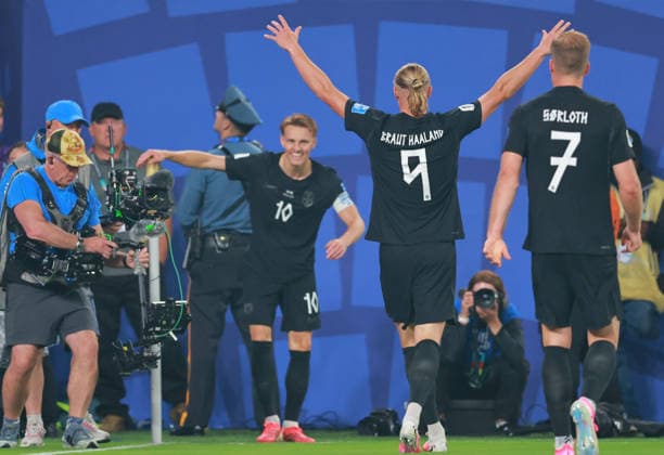 June 22, 2026, East Rutherford, New Jersey, USA: Norway forward Erling Haaland (9), Norway midfielder Martin Odegaard (10) and Norway forward Alexander Sorloth (7) celebrate a goal during the June 22nd FIFA World Cup, WM, Weltmeisterschaft, Fussball 2026 matchup between Norway and Senegal at MetLife Stadium in East Rutherford, New Jersey. East Rutherford USA - ZUMAs325 20260622_zsp_s325_113 Copyright: xJessxStilesx