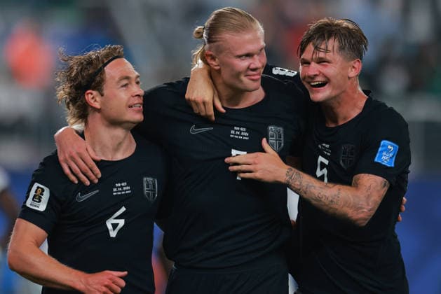 June 22, 2026, East Rutherford, New Jersey, USA: Norway midfielder Patrick Berg (6), Norway forward Erling Haaland (9) and Norway defender David Moller Wolfe (5) celebrate a goal during the June 22nd FIFA World Cup, WM, Weltmeisterschaft, Fussball 2026 matchup between Norway and Senegal at MetLife Stadium in East Rutherford, New Jersey. East Rutherford USA - ZUMAs325 20260622_zsp_s325_141 Copyright: xJessxStilesx