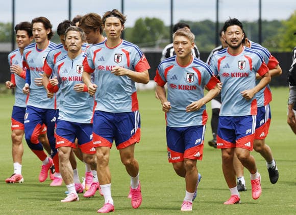 Football: 2026 World Cup The Japan football World Cup squad train at the team s base camp in the suburbs of Nashville, Tennessee, on June 22, 2026, ahead of a Group F match against Sweden.  A14AA0005619918P