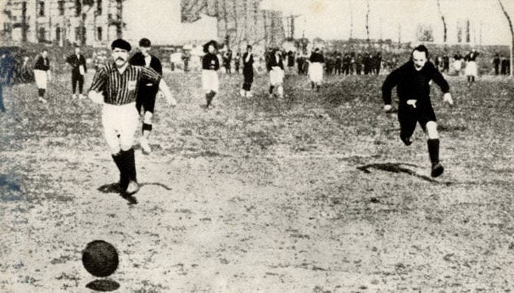RECORD DATE NOT STATED English football player Herbert Kilpin playing for AC Milan, Italy 1900s  !ACHTUNG AUFNAHMEDATUM GESCHÄTZT!