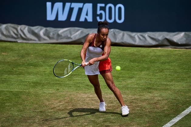 June 23, 2026, Bad Homburg, Hessen, Germany: Leylah Fernandez of Canada returns with backhand to Xinyu Wang of China during the BAD HOMBURG OPEN powered by SOLARWATTT- WTA500 - Womens Tennis, 23.6.2026 in Bad Homburg (Tennis-Club Bad Homburg), Germany - Photo: Tennis 2026: Bad Hombug Open - WTA500: WANG 6:3 6:4 FERNANDEZ  - ZUMAs343 20260623_zsp_s343_090 Copyright: xMathiasxSchulzx