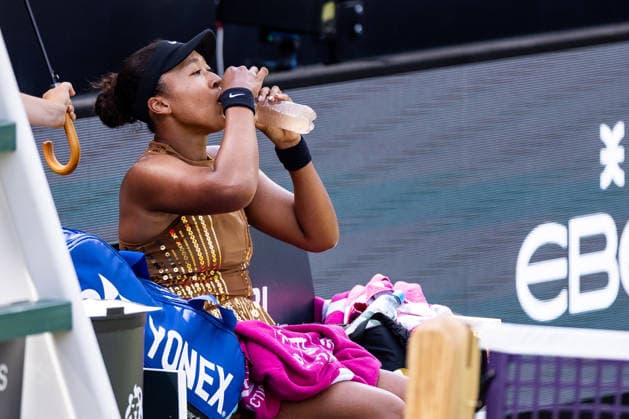 BAD HOMBURG, GERMANY - JUNE 23: Naomi Osaka (JPN) hydrating during the Bad Homburg Open powered by Solarwatt Singles match between Naomi Osaka (JPN) vs Elise Mertens (BEL) at Kurpark Bad Homburg on June 23, 2026 in Bad Homburg, Germany. Hessen Germany Copyright: xSteffiexWunderlx